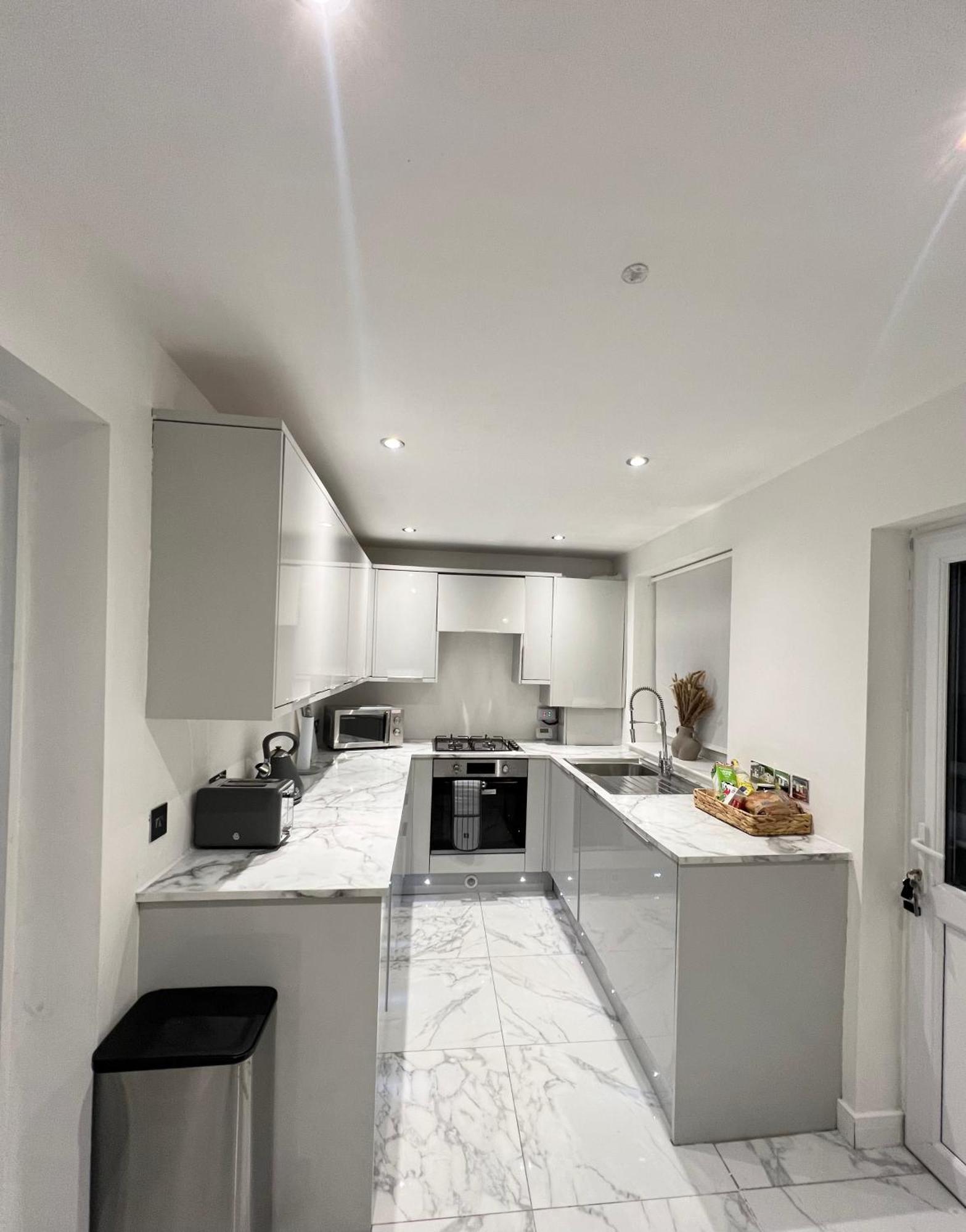 Entire House - Near Etihad Stadium And Central 曼彻斯特 外观 照片